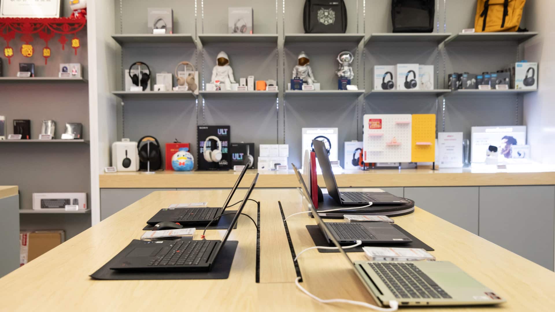 Le bénéfice du groupe chinois Lenovo augmente de 108 % au premier trimestre fiscal.