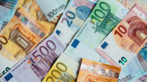 Le gouvernement annonce un renforcement des programmes du PRR de 319 millions.