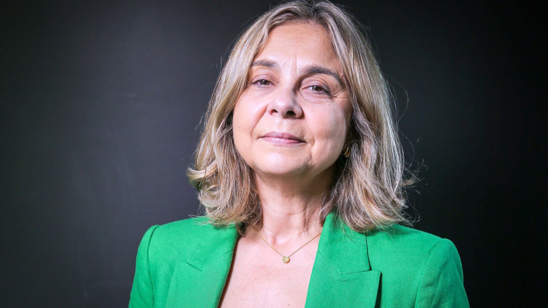 Le gouvernement demande l'ouverture d'une enquête sur le cas de la femme qui a accouché dans la rue.