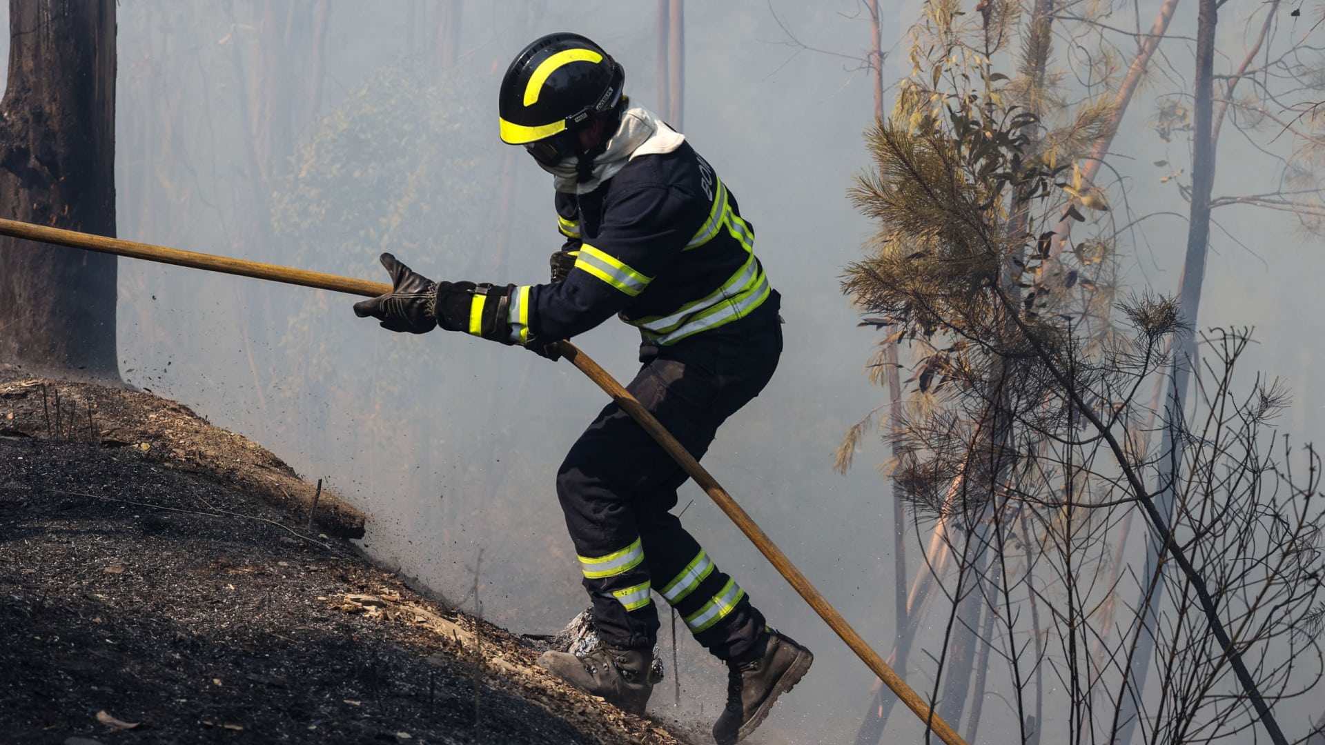 Les incendies à Pedrógão Grande ont déjà atteint Sertã.