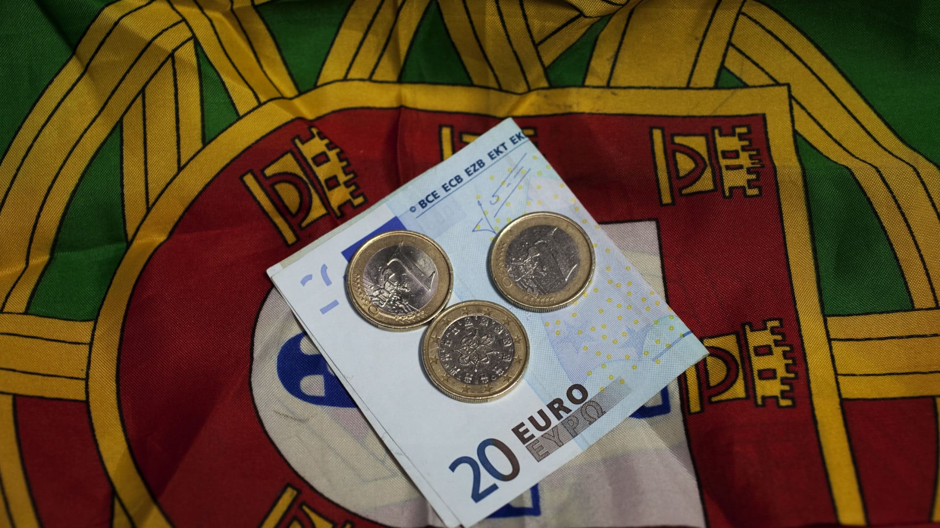 Les taux d'intérêt de la dette du Portugal baissent à deux, cinq et dix ans.