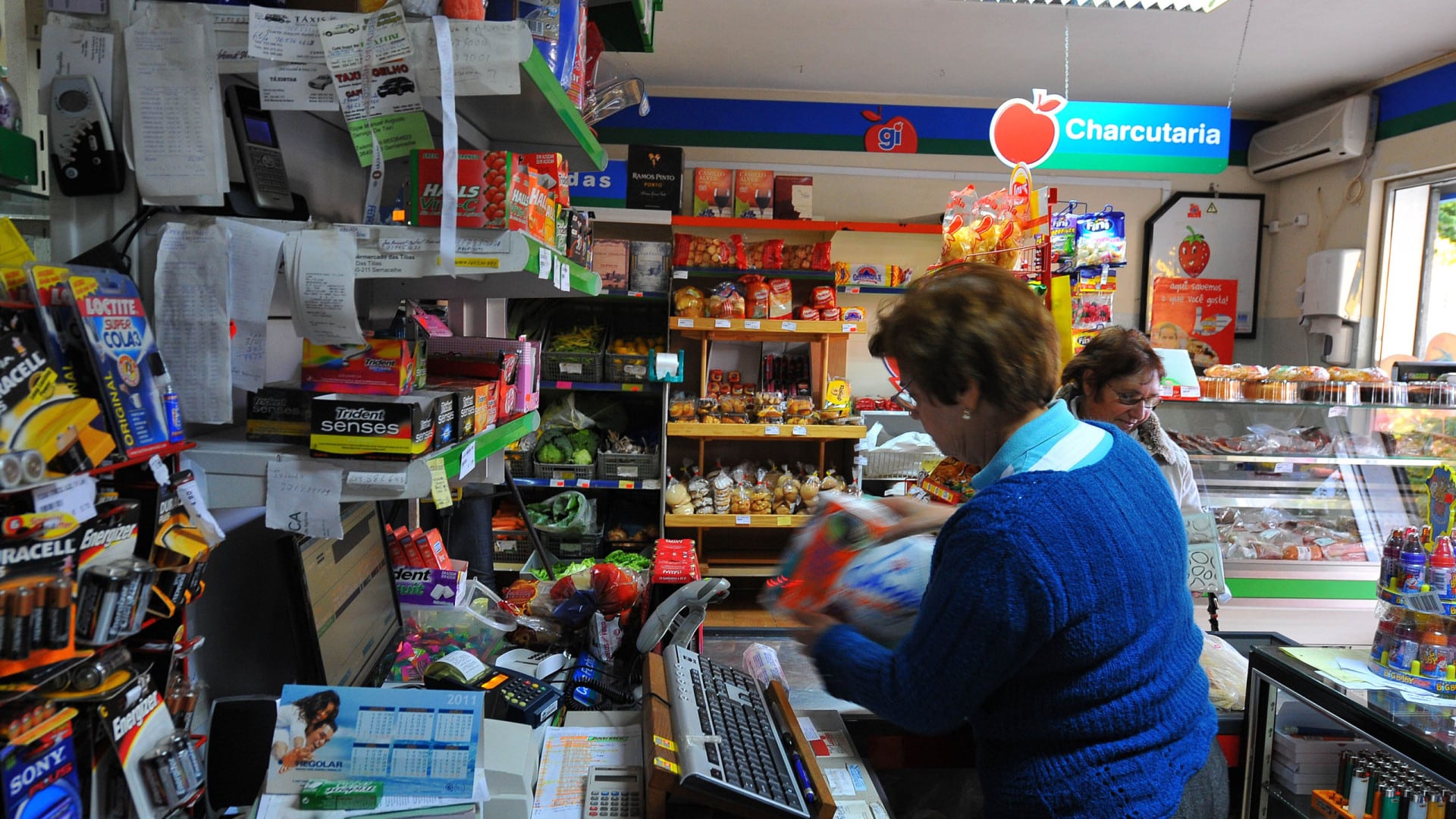 Les ventes au détail augmentent dans l'UE en juin et le Portugal enregistre la 3e plus forte hausse.