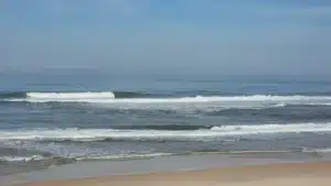 Levée de l'interdiction de baignade à Praia da Vieira à Marinha Grande.