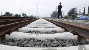 Ligne de l'Ouest rouverte après collision entre un train et un véhicule. Il y a un mort.