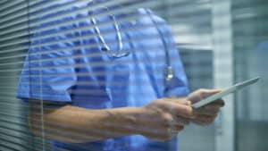 Madère : Le syndicat signale des failles dans le recrutement des infirmiers gestionnaires.