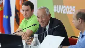 Marcelo apparaît à l'Université d'été (au lieu de vidéoconférence)