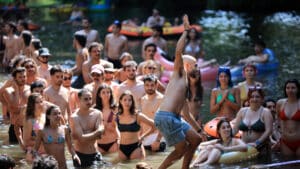 Paredes de Coura est le "Noël en août". Il faut y aller "une fois dans la vie".