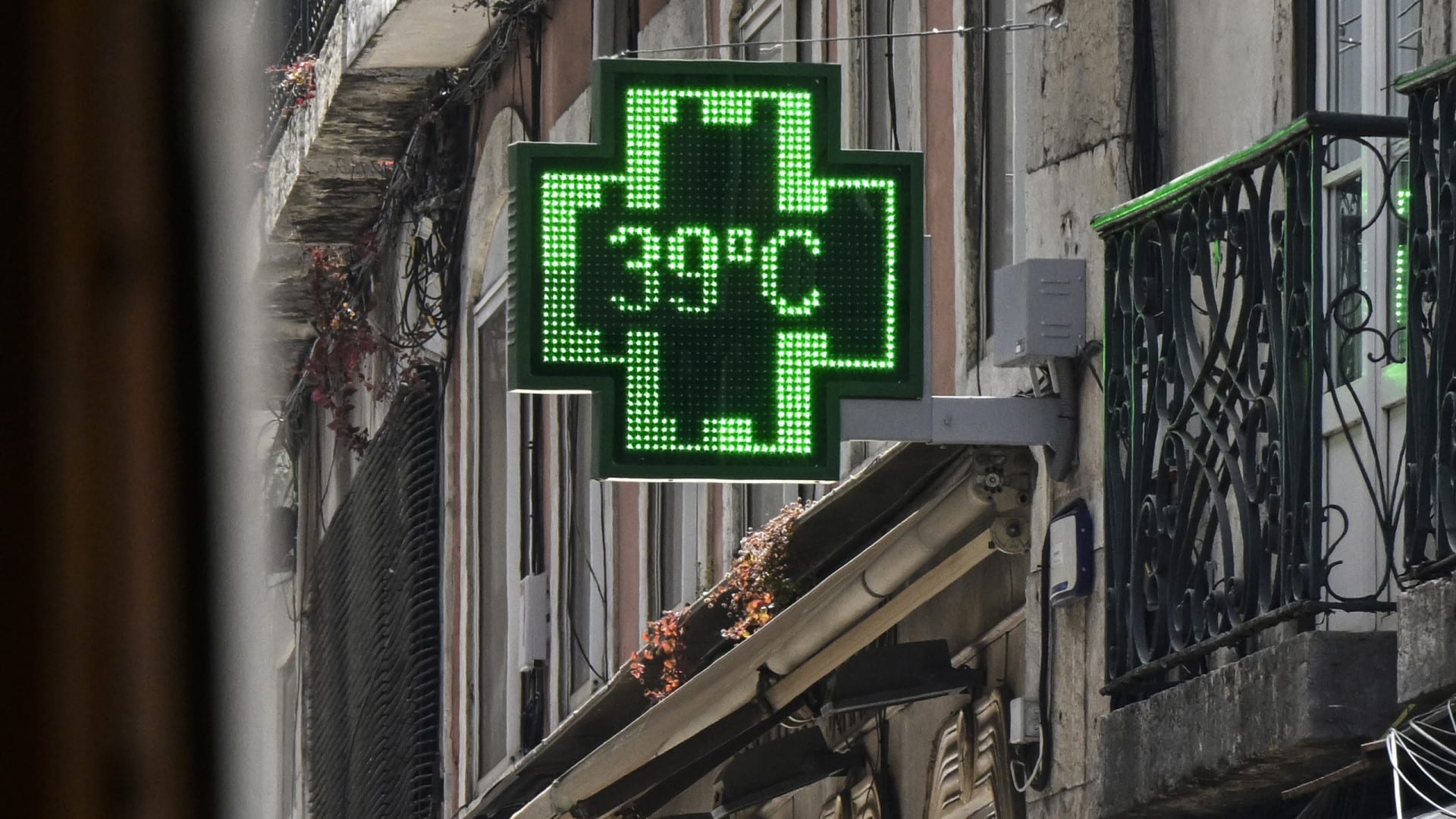 Plus de 100 municipalités de l'intérieur Nord et Centre et Algarve en risque maximum.