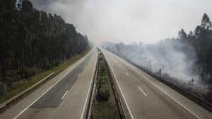 Réouverture de la circulation sur l'autoroute 16 dans la commune de Sintra.
