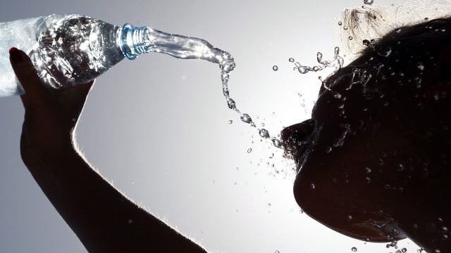 Alerta máximo! Calor coloca cinco distritos a vermelho e onze a laranja