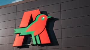 Travailleurs des entrepôts d'Auchan en grève jeudi.