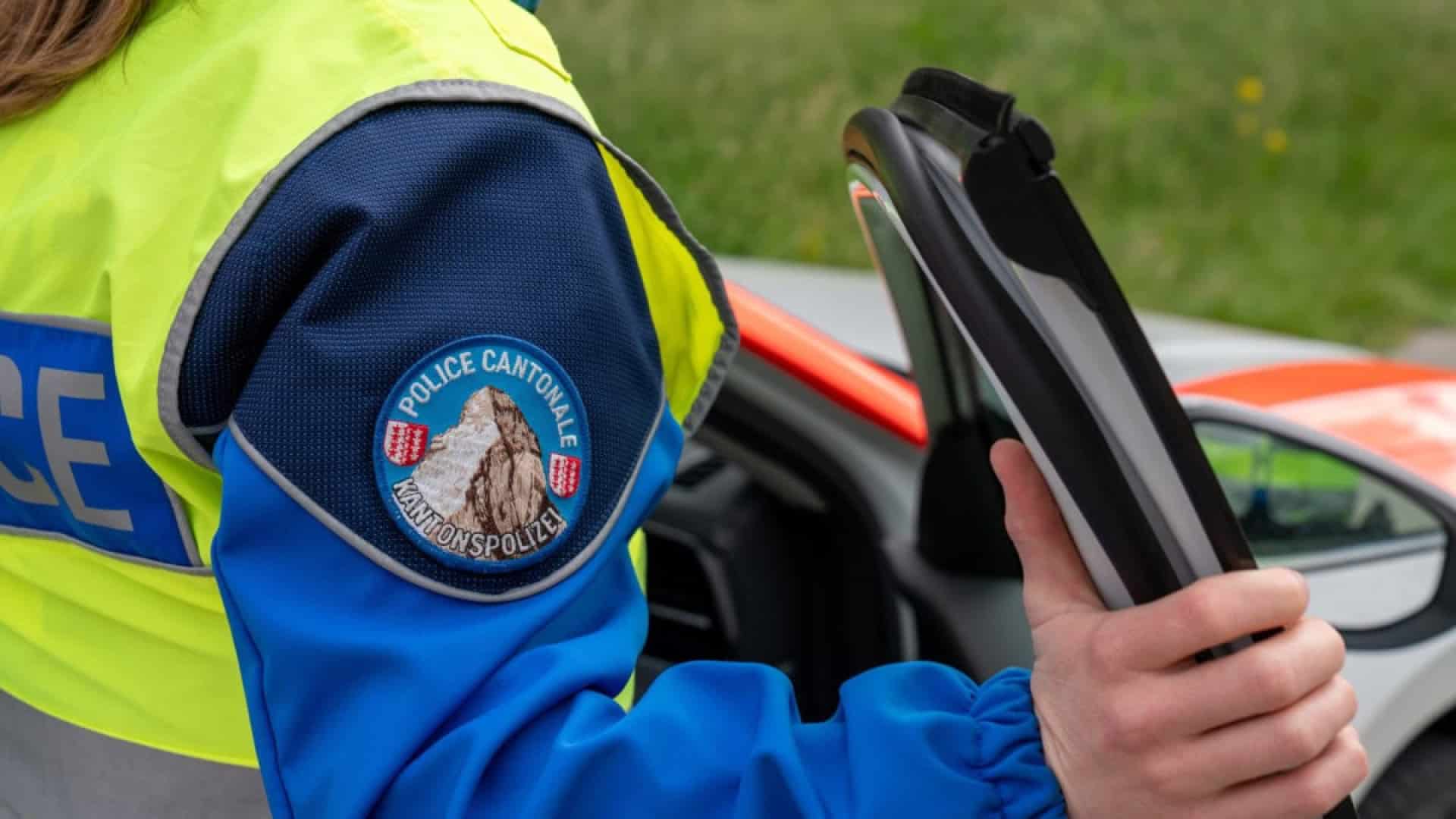 Un émigrant portugais de 51 ans meurt dans un accident de moto en Suisse.