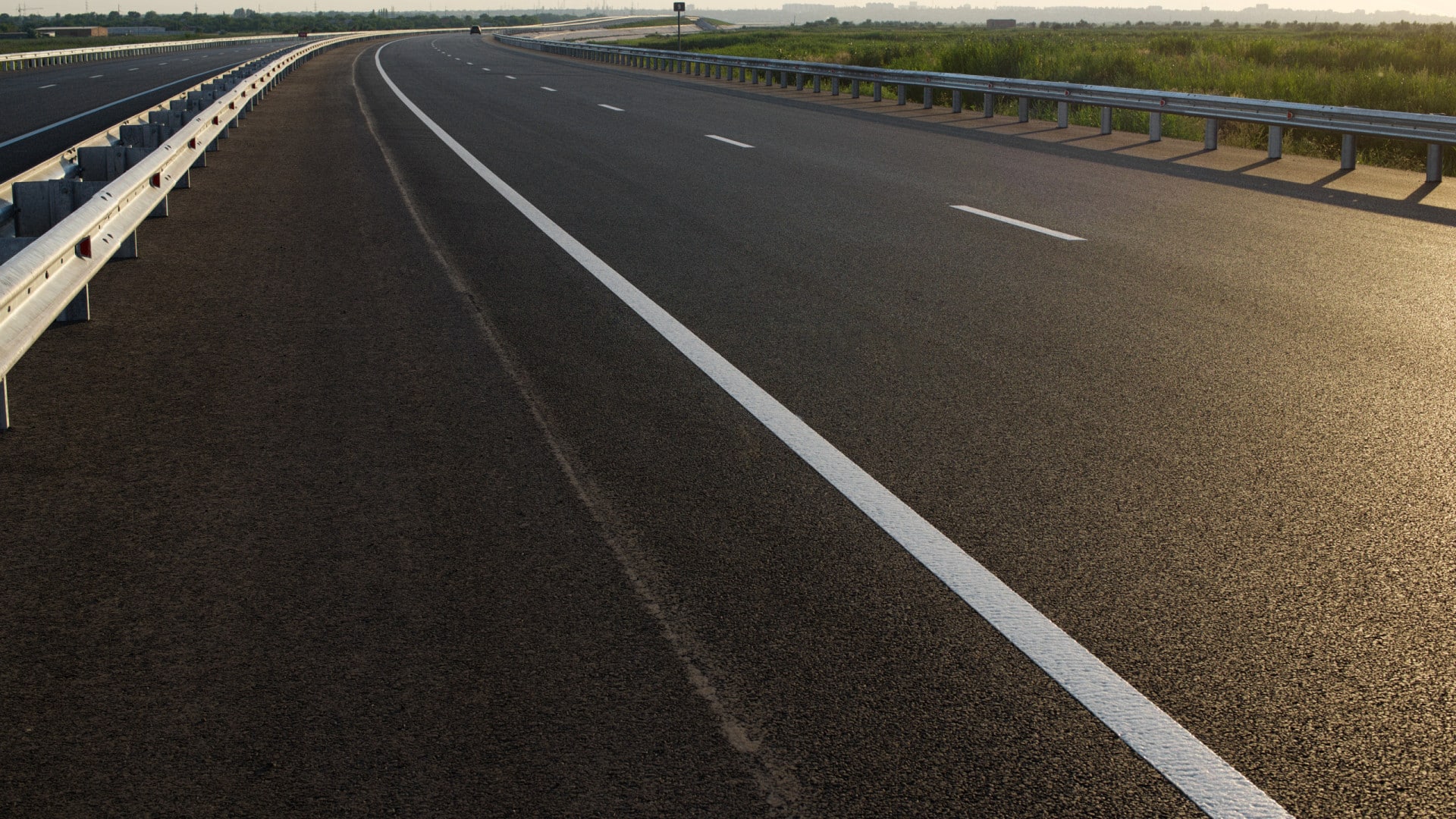 "Un mort et deux blessés graves" dans une collision sur l'A4. Route coupée