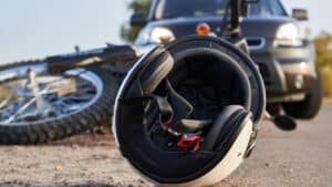 Un motocycliste de 40 ans meurt dans un accident sur la EN242 à Marinha Grande.