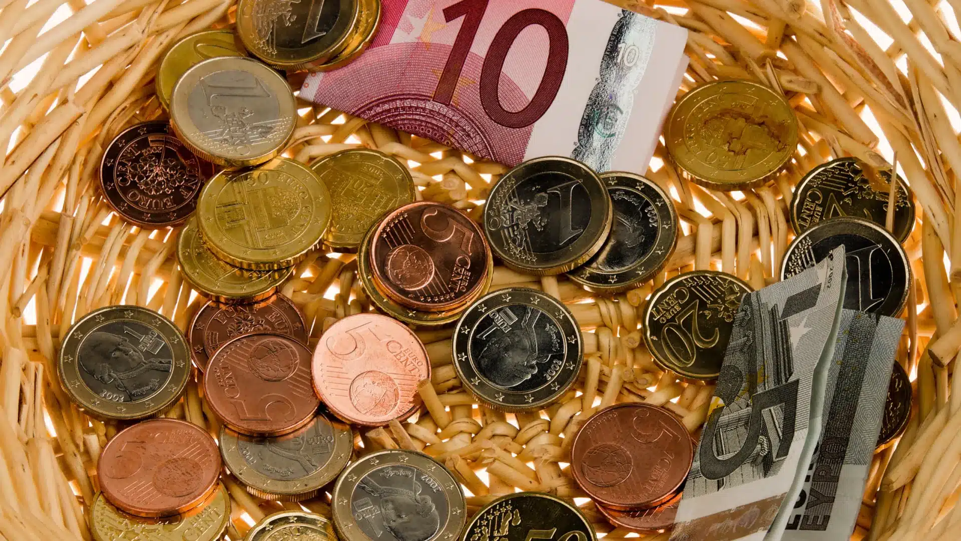 Voleur attrapé par des passants en train de cambrioler une église. Il emportait 4.450€ en billets.