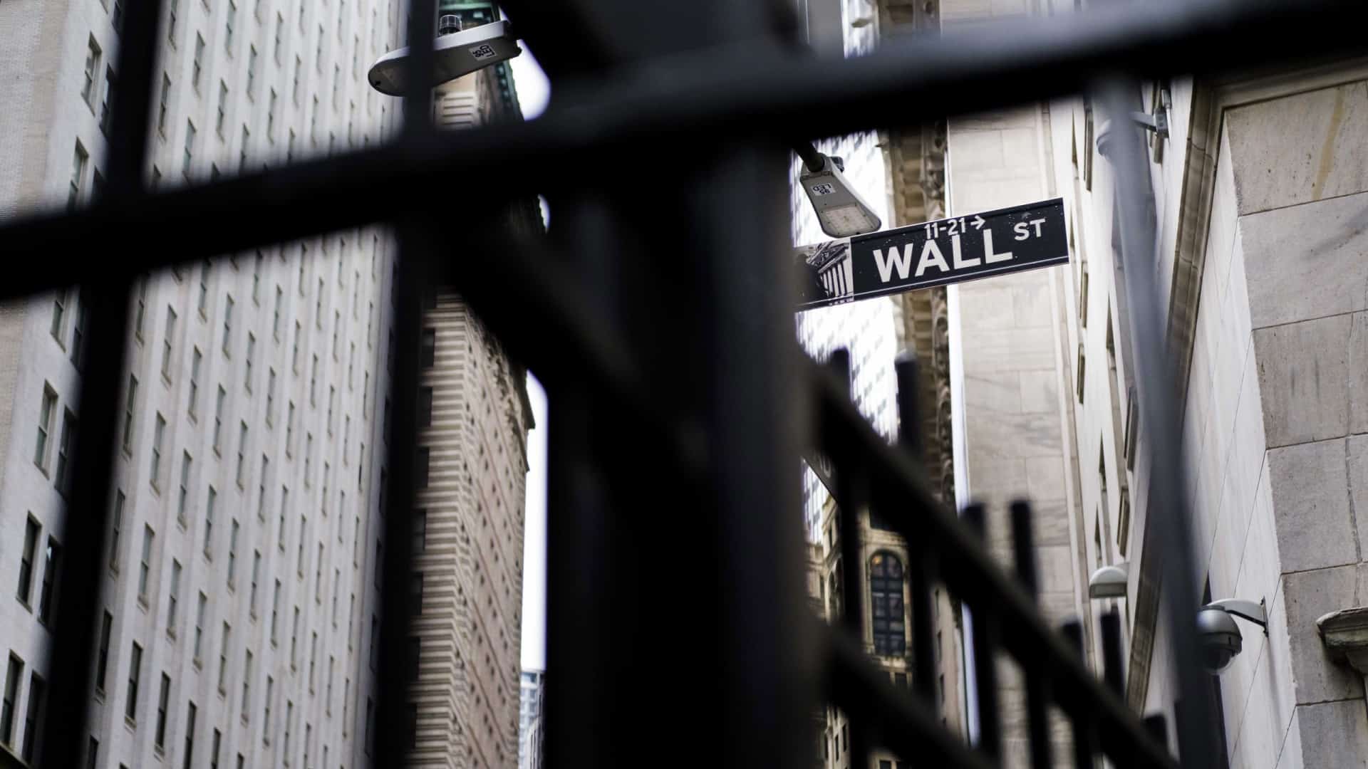 Wall Street clôture en terrain mixte affectée par la baisse des actions technologiques