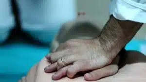 À 96 ans, un habitant de Madère a terminé un cours de soutien de base en réanimation.