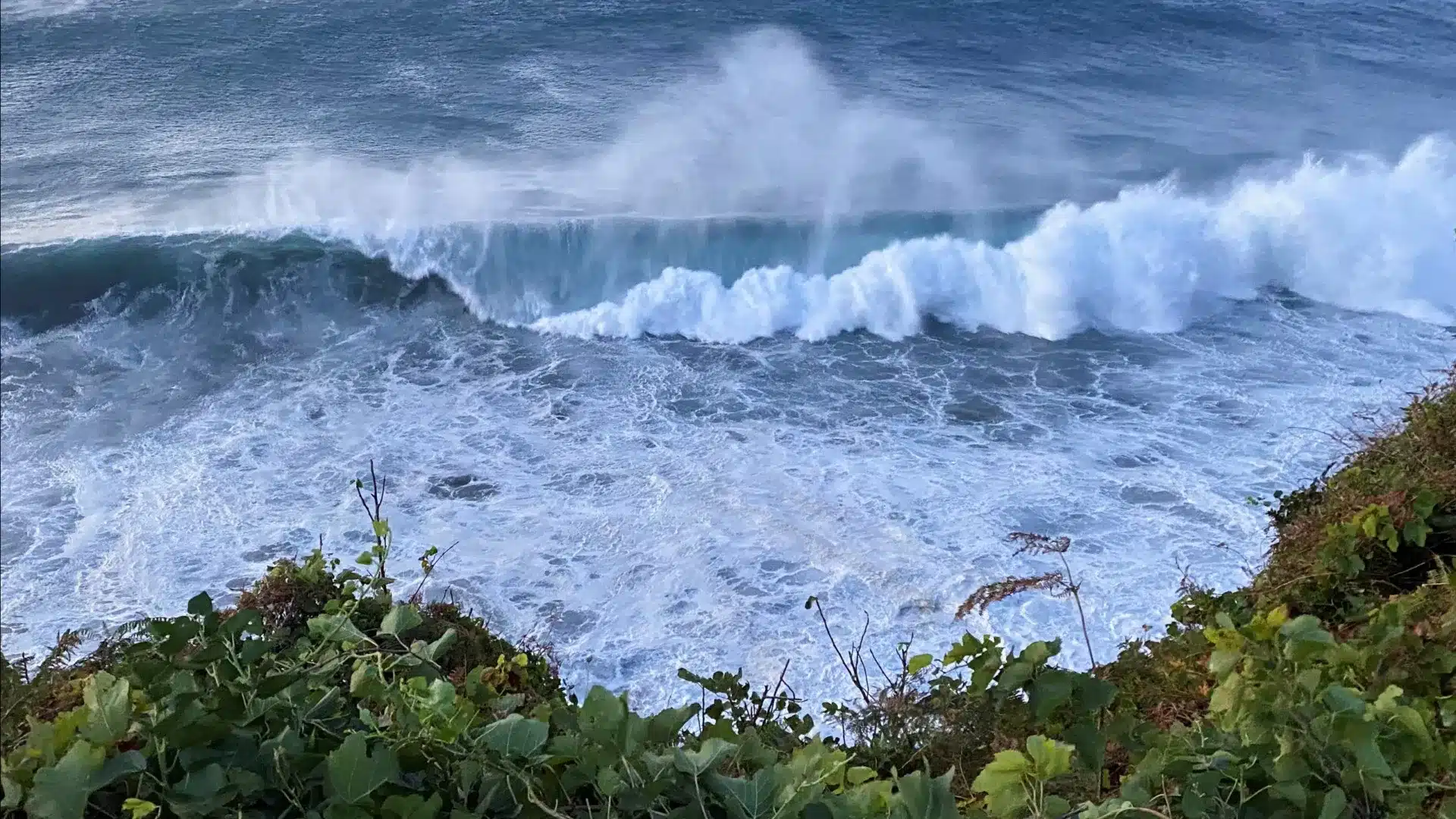 Açores : Tempête provoque 196 incidents et oblige à reloger 16 personnes.