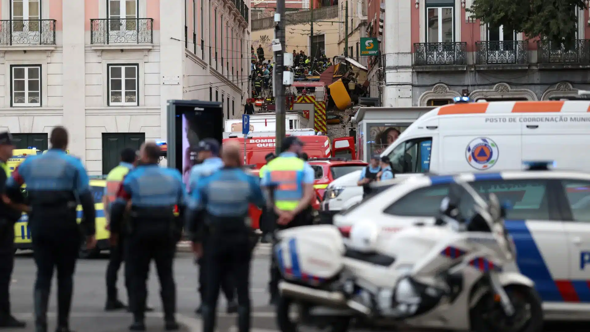 Avenida da Liberdade, à Lisbonne, coupée à la circulation entre Rua da Alegria et Rossio