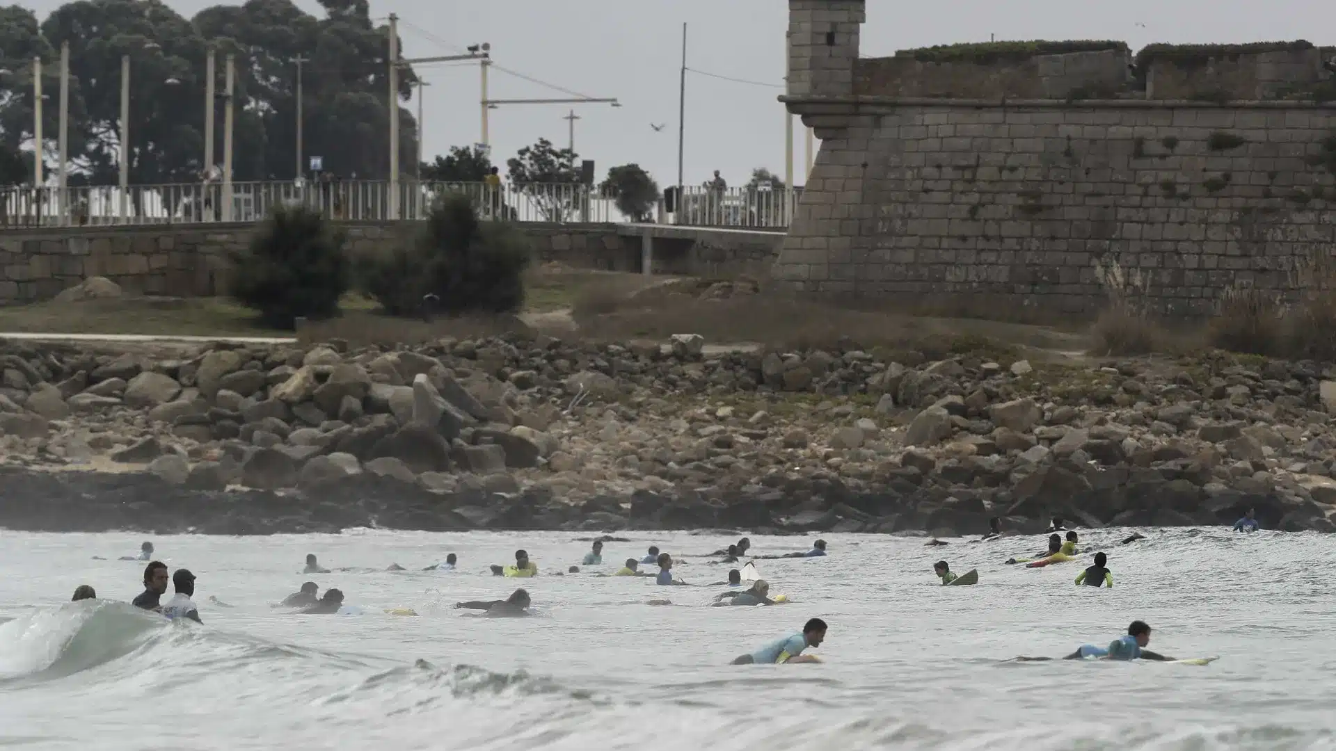 Bains déconseillés sur la plage de Matosinhos en raison de la contamination