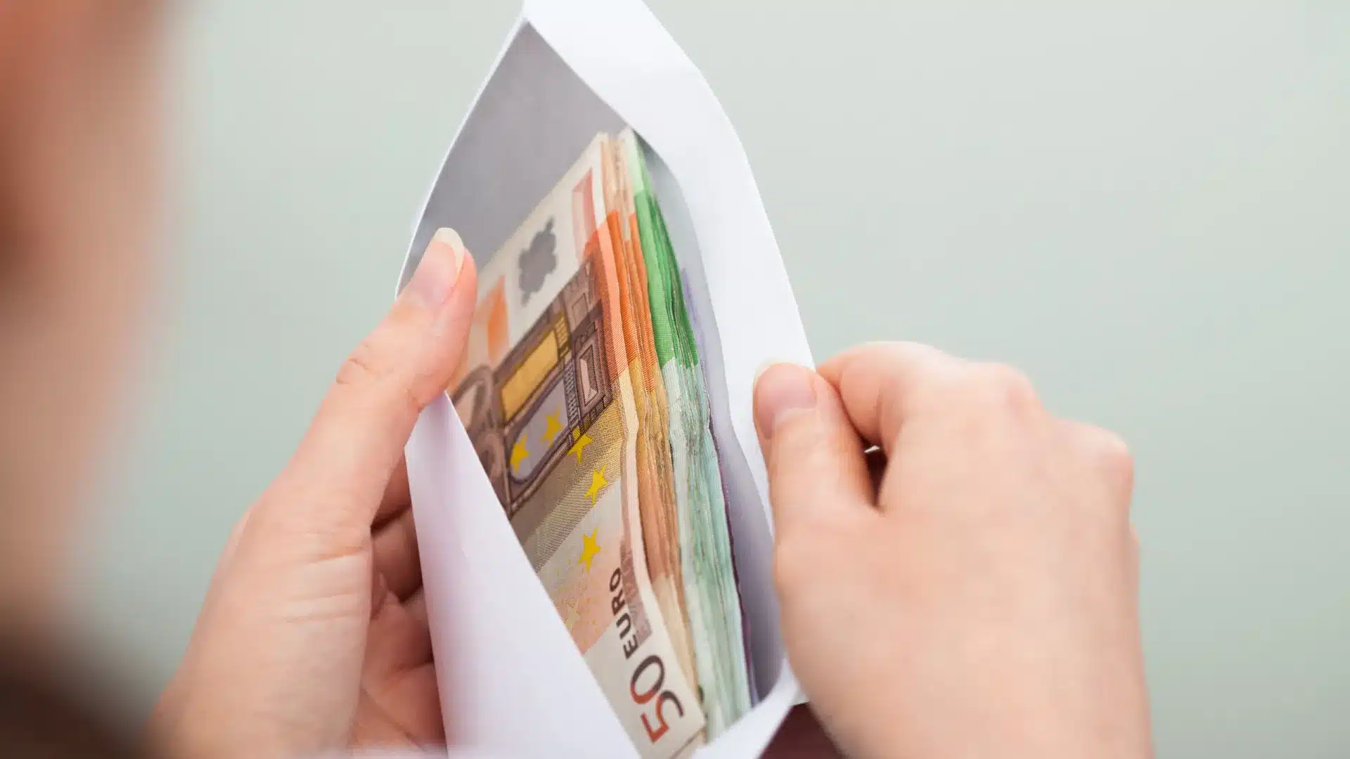 Bénéficiaires des allocations de chômage en baisse de 3,3% sur un an