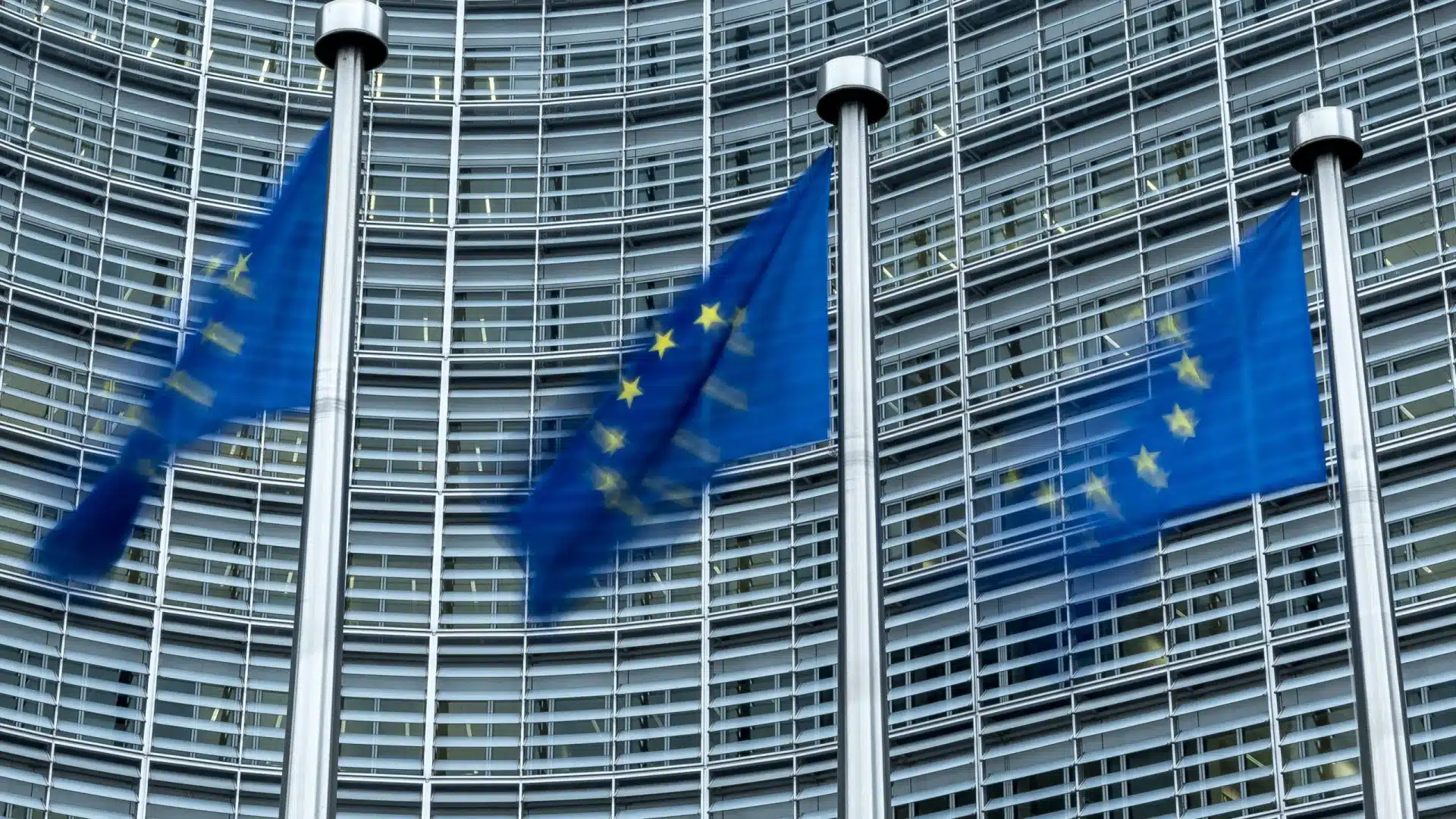 Bruxelles propose six milliards en prêts au Portugal pour la défense
