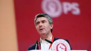 Carneiro anticipe "compte-gouttes" de mesures électoralistes du gouvernement.