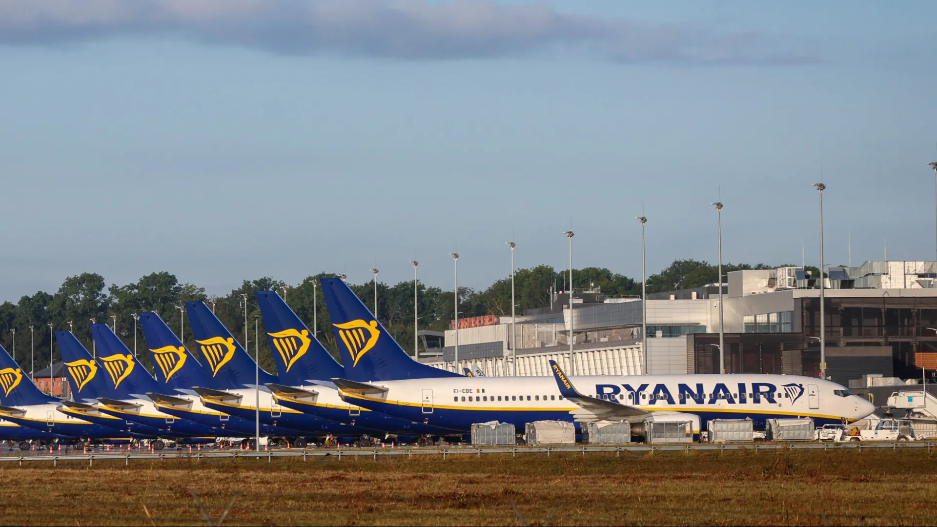 Coupes en Espagne : Ryanair ferme sa base à Compostelle et quitte Vigo