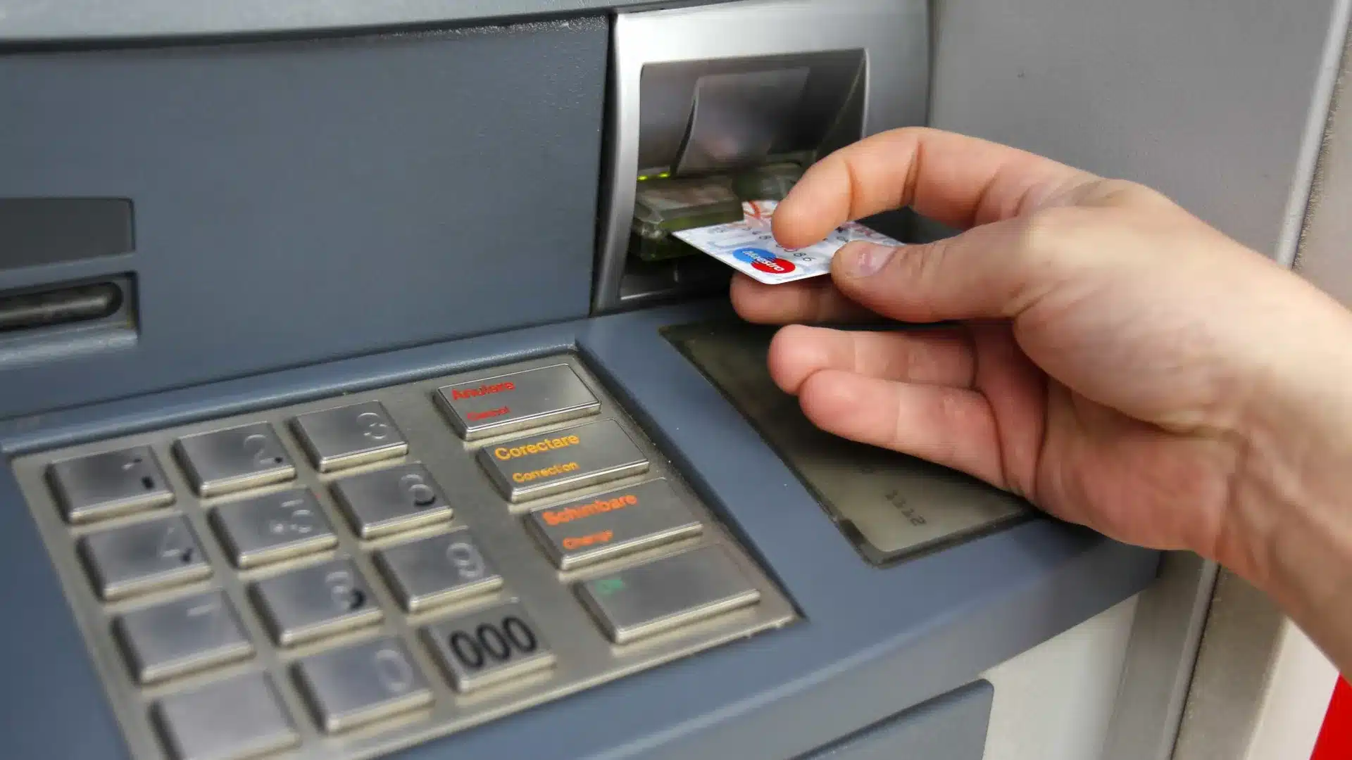 Déjà 258 000 : Les comptes de services bancaires de base augmentent de 9,8 %