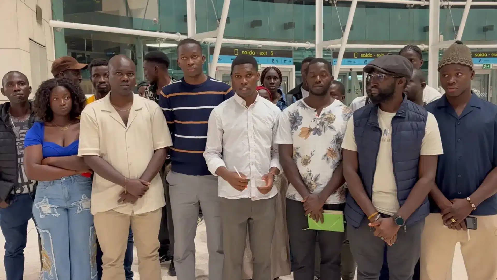 Des élèves de Bissau retenus à l'aéroport menacés de rapatriement