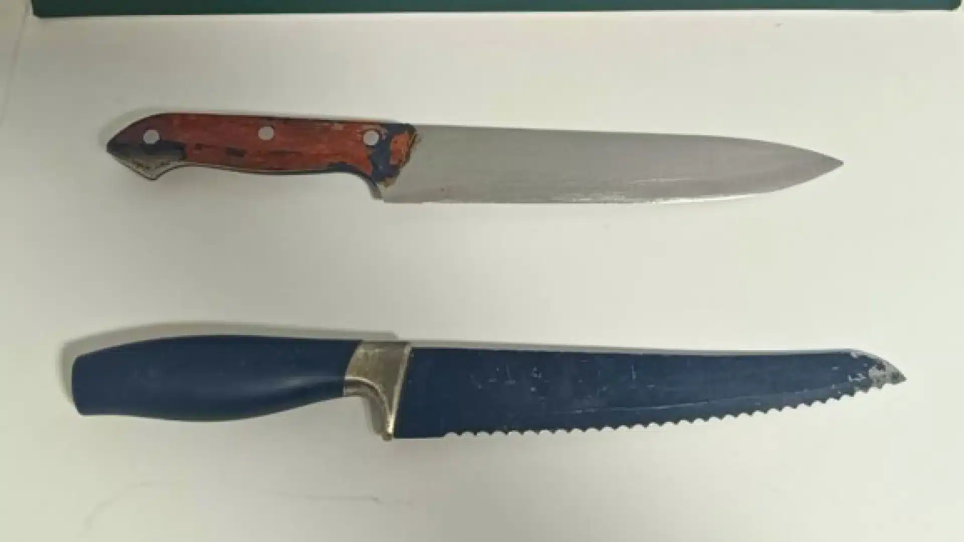 Deux jeunes de 16 et 17 ans arrêtés avec des armes de "grande taille"