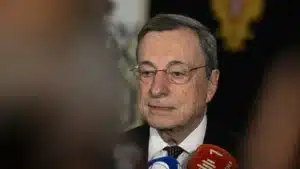 Draghi défend que l'accord UE-Mercosur peut atténuer les tarifs des États-Unis.