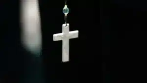 Église : La loi sur les étrangers est la "possible", mais les services doivent être améliorés