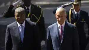 Élite politique et économique portugaise accusée de "connivence" avec l'Angola