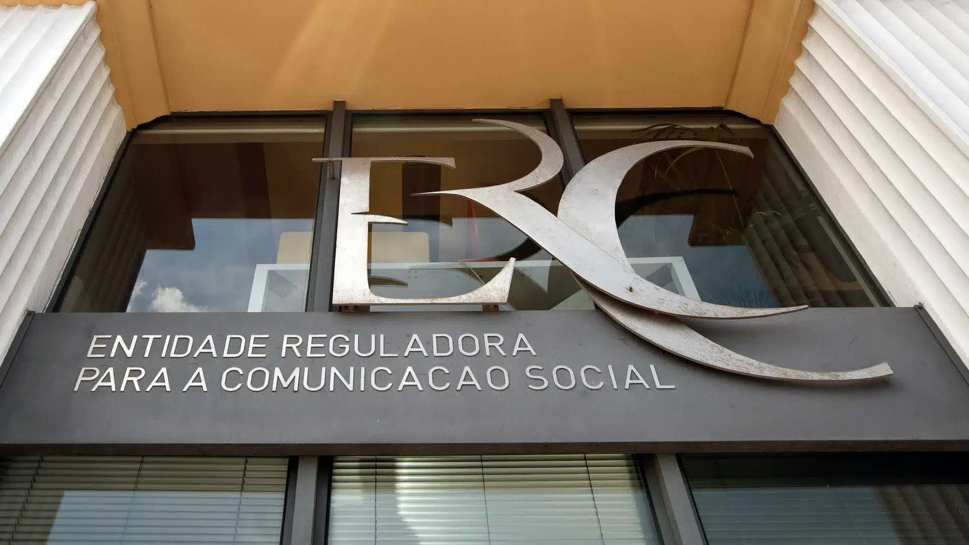 ERC autorise quatre chaînes Conta Lá. Prévue création de 205 emplois