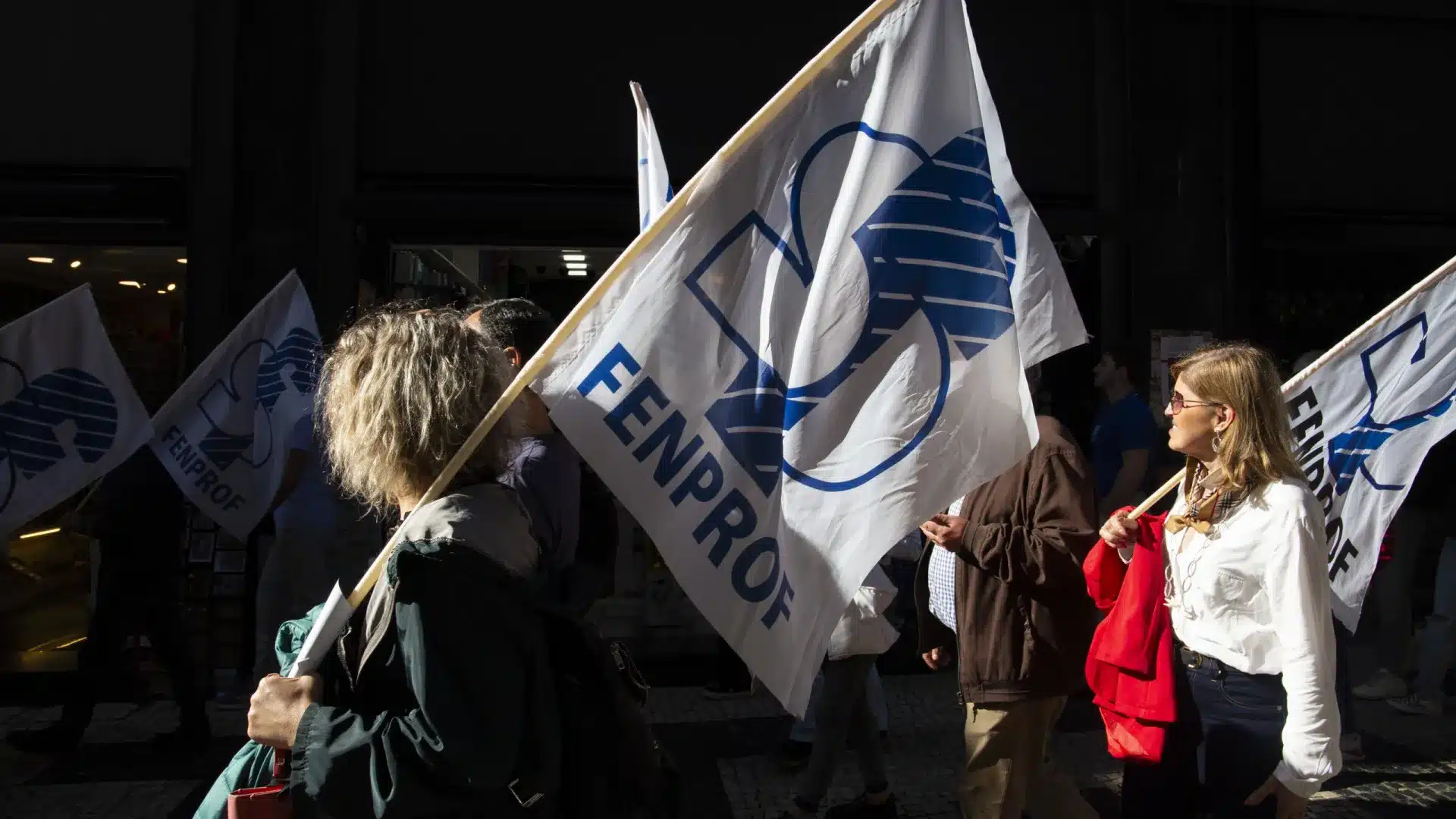 Fenprof affirme que le manque de professeurs prouve que nier la réalité n'aide pas.