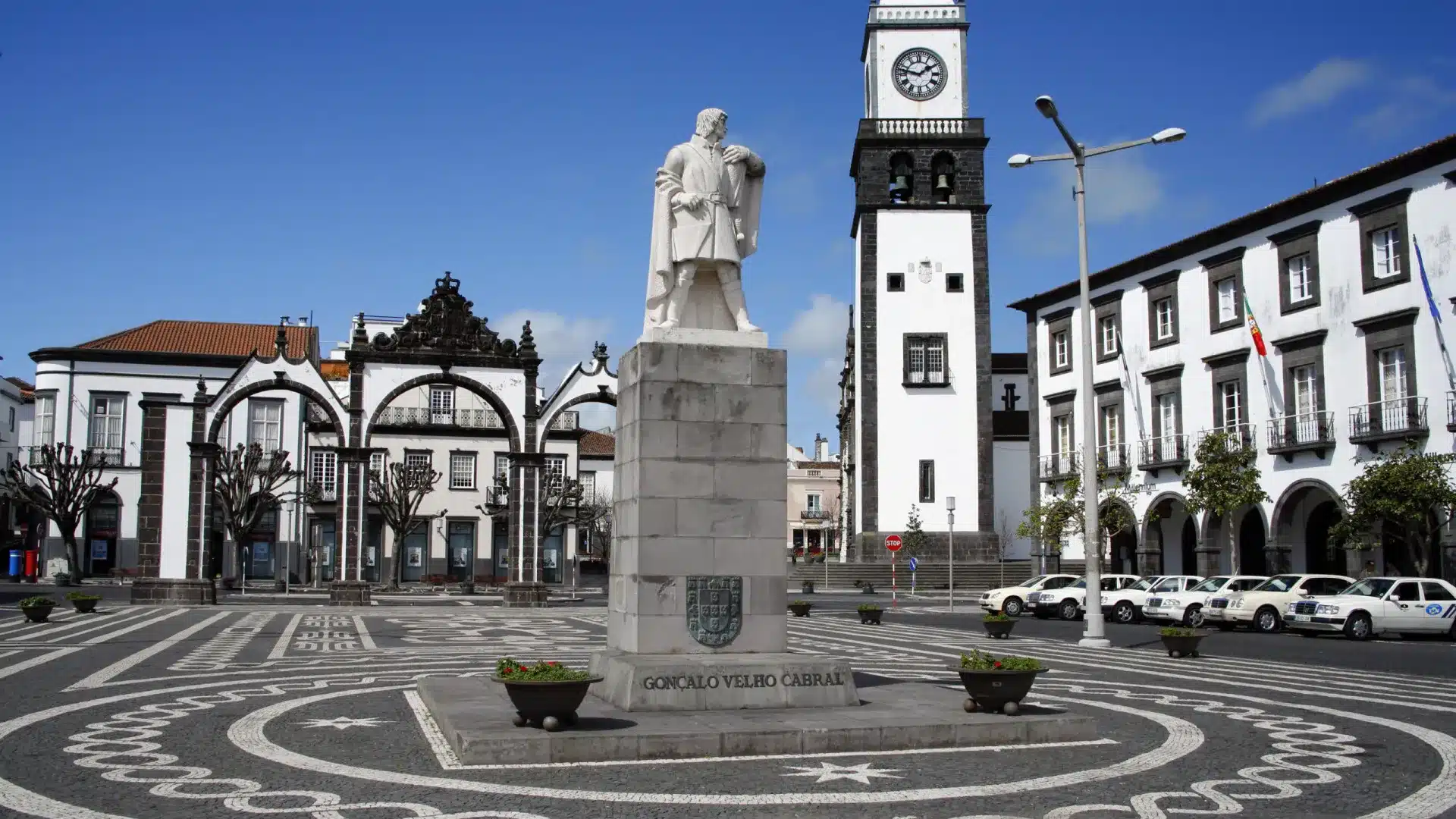 Gabrielle. Ponta Delgada ferme jeudi des voies et des espaces publics