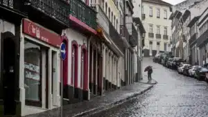 Groupes de l'Ouest et du Centre des Açores en 'jaune' en raison de fortes pluies
