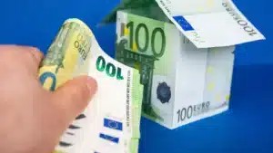 La dette publique "gonfle" à 288 milliards jusqu'en juillet.