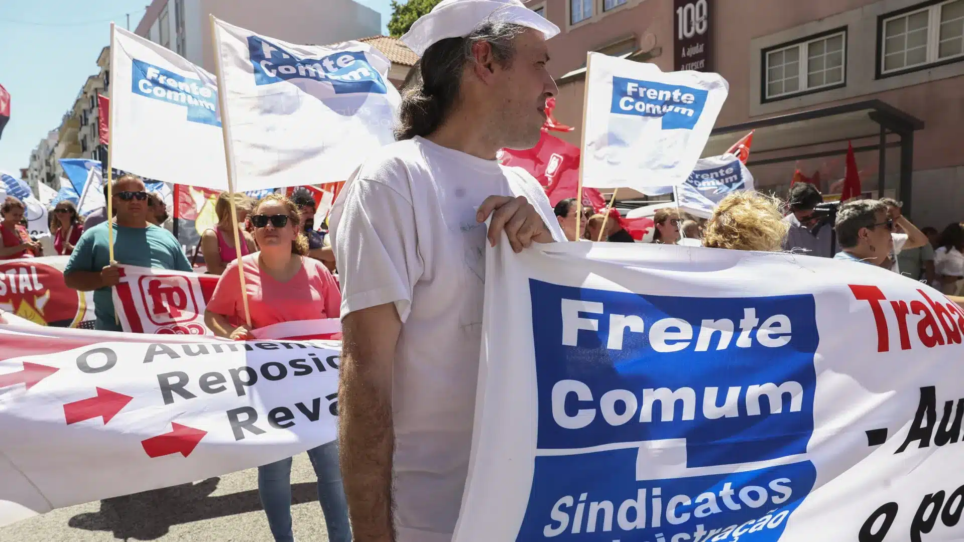 La Frente Comum exige une augmentation des salaires de 15% avec un minimum de 150 euros.