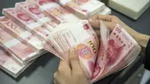 La monnaie chinoise atteint sa valeur la plus élevée face au dollar depuis l'élection de Trump.