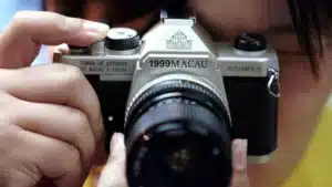 La photographe brésilienne Helena Ramos remporte le prix Novo Banco Revelação.