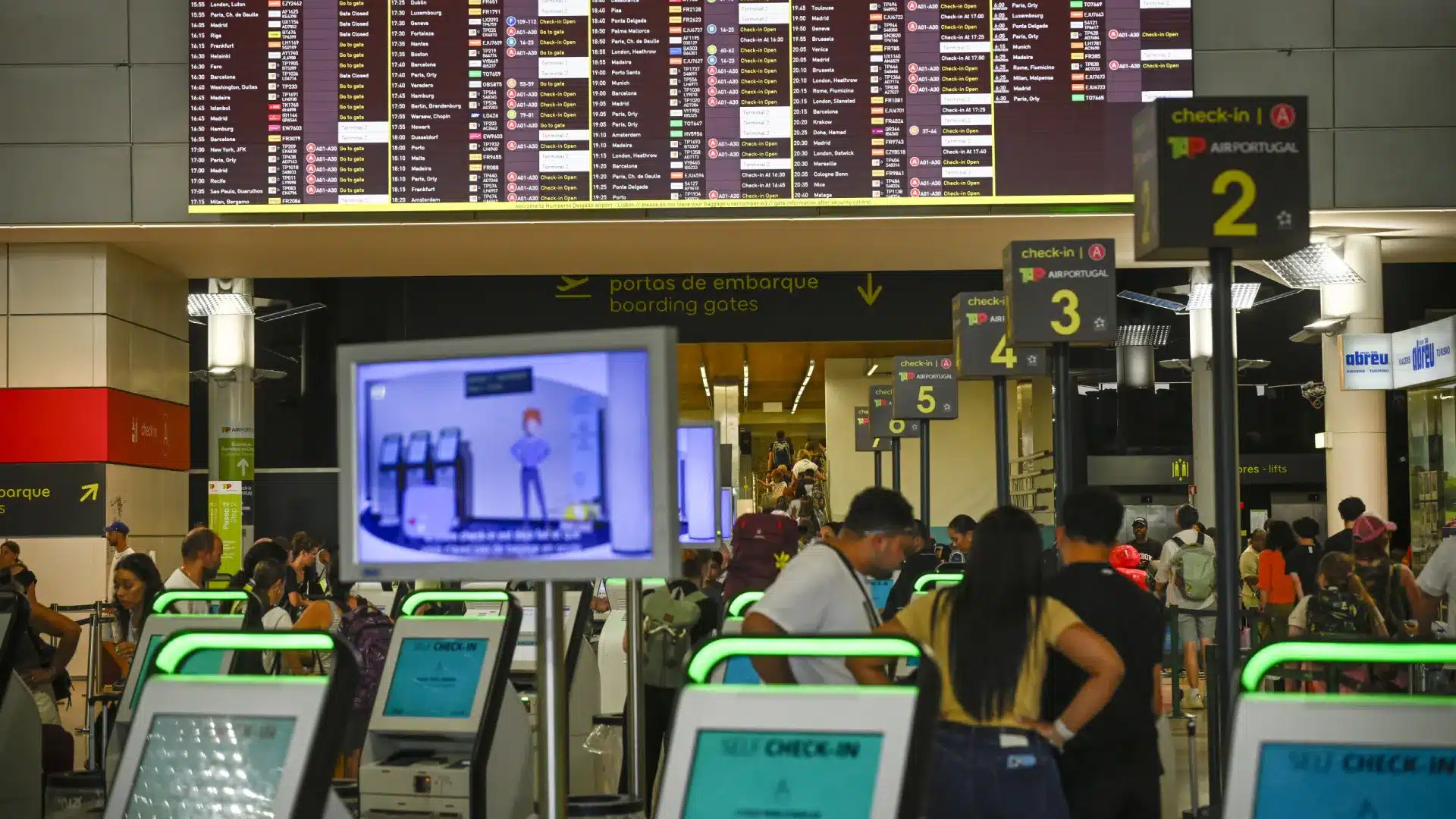 La PSP rénove les installations à l'aéroport de Lisbonne et commence la dératisation.