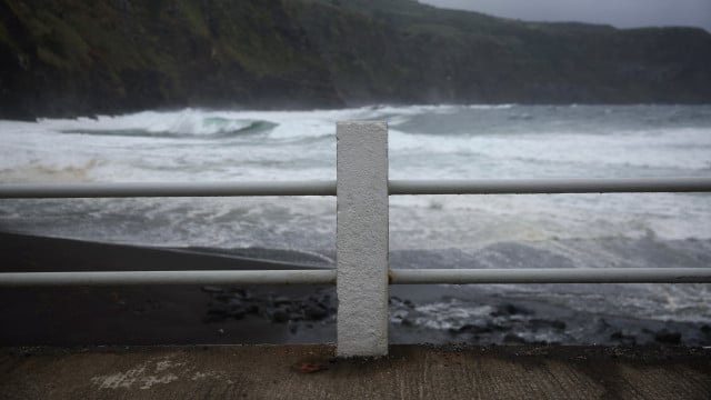 Le cyclone "devrait affecter" le continent et augmenter le "risque d'incendie rural".