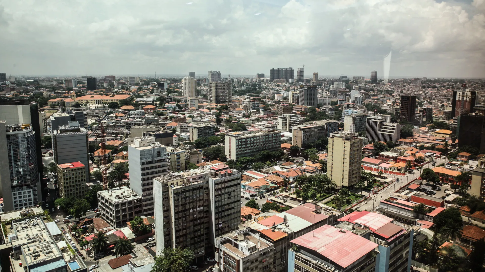 Le FMI révise à la baisse la croissance de l'Angola (alerte sur les risques de paiement)