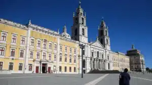 Le gouvernement autorise la vidéovigilance près du Palais National de Mafra.