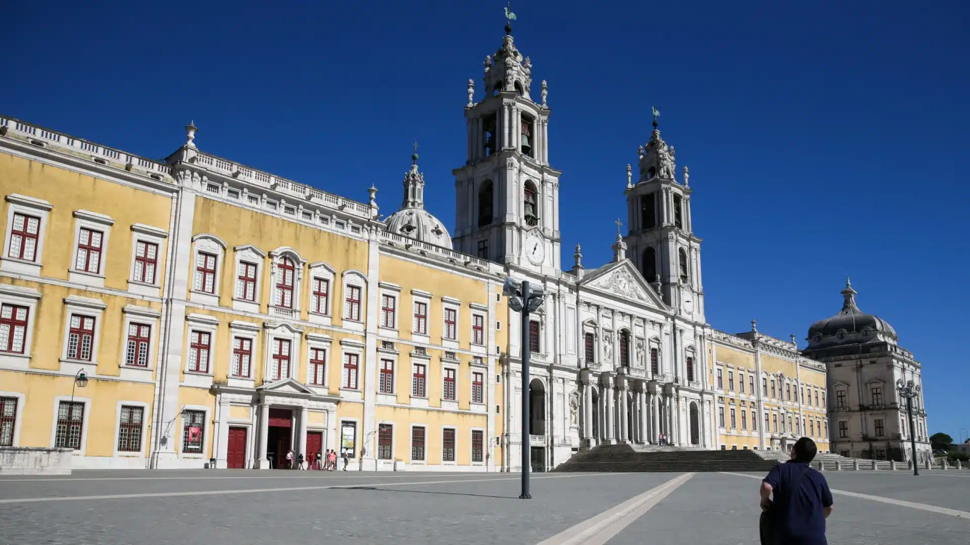 Le gouvernement autorise la vidéovigilance près du Palais National de Mafra.