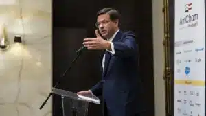 Le gouvernement déclare que l'interopérabilité est un objectif fondamental.