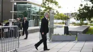 Le juge à qui est attribuée une affaire secondaire demande l'annulation de la distribution.