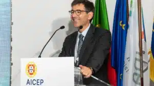 Le ministre souhaitait avoir à la tête de l'AICEP un "profil différent".